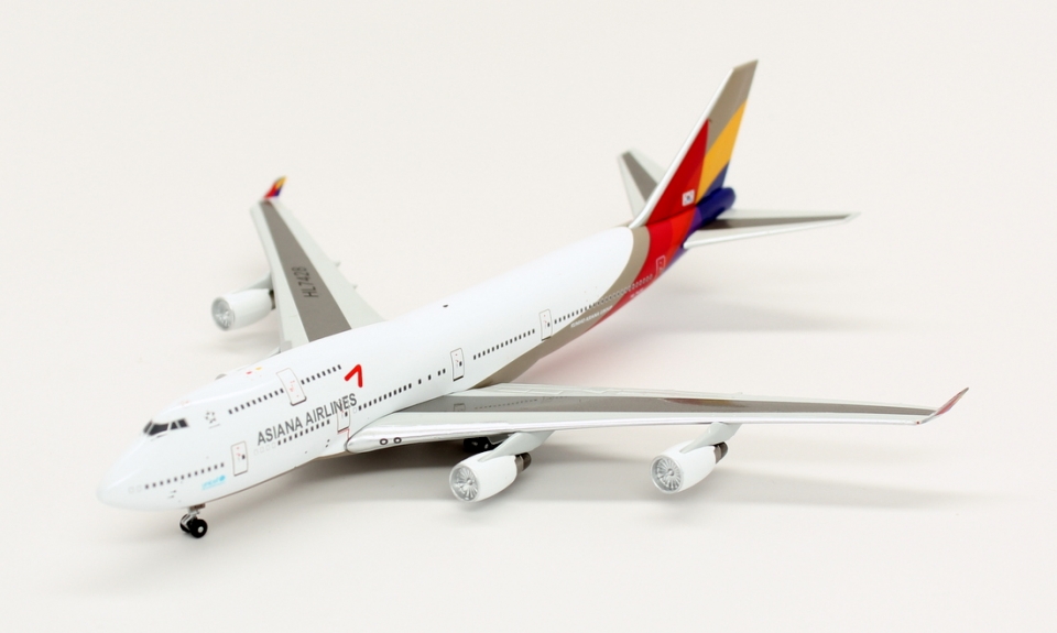 www.JetCollector.com: Asiana Airlines B747-400 HL7428